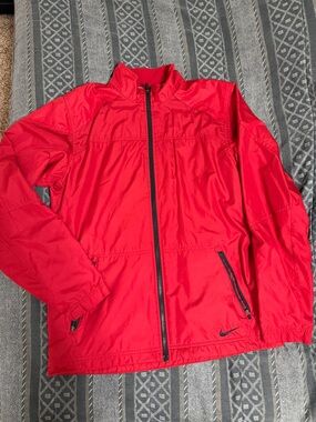 Nike Men’s Bright Red Full-Zip Windbreaker Jacket